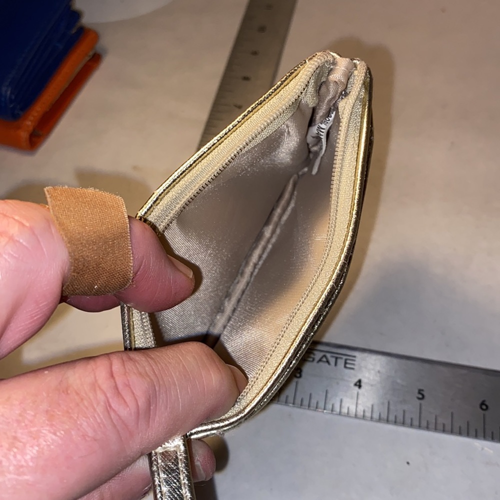 Kenneth Cole change purse - Picture 5 of 6